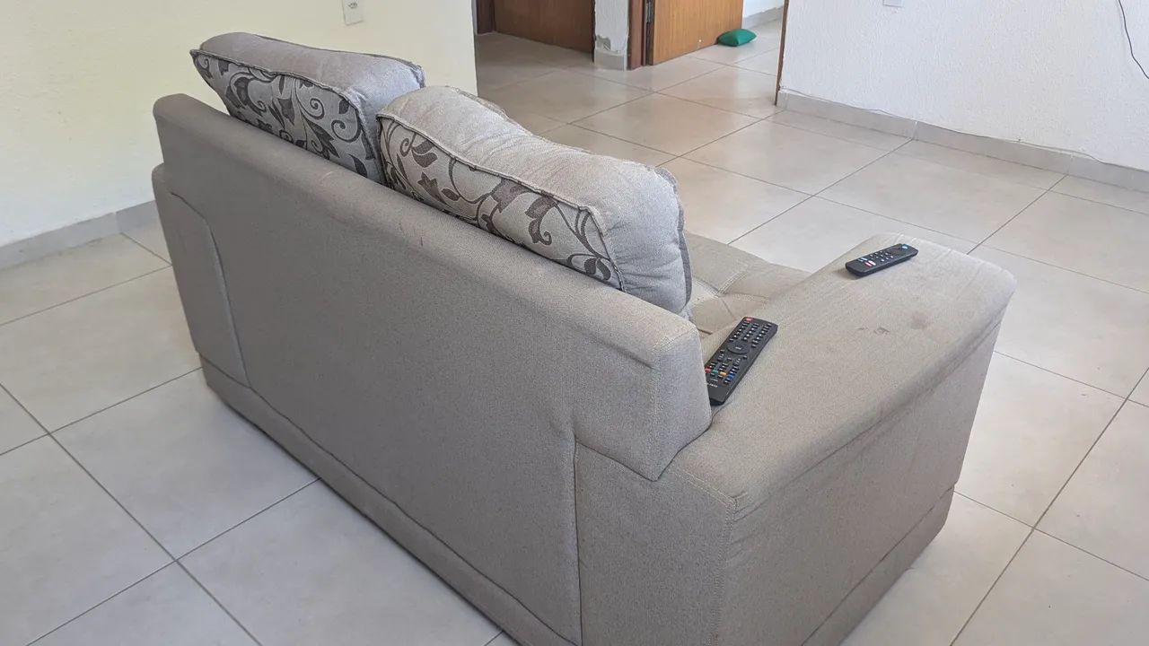 Sofá dois lugares  - Foto 4