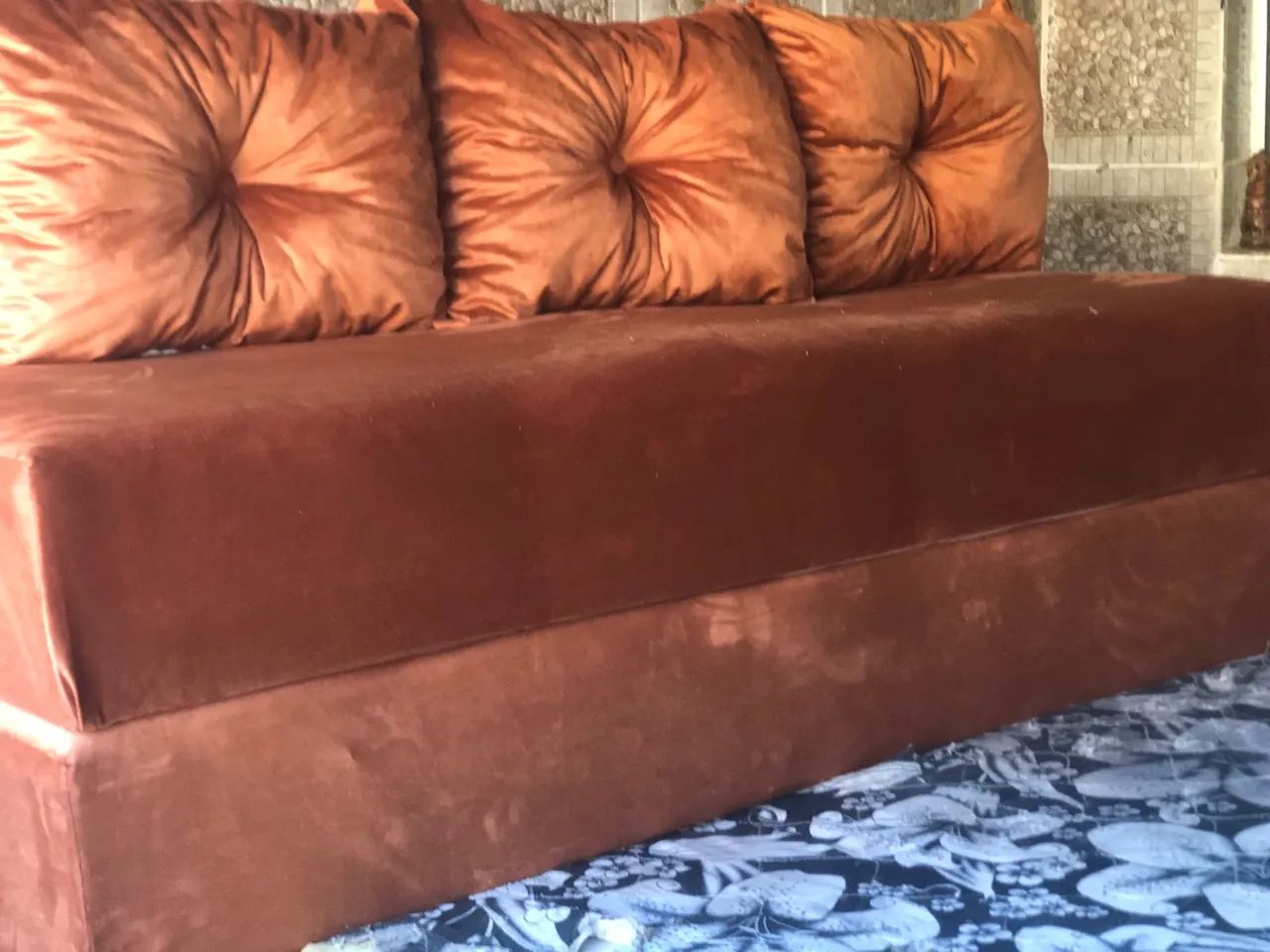 Sofá cama com 3 almofadas da fábrica  - Foto 3