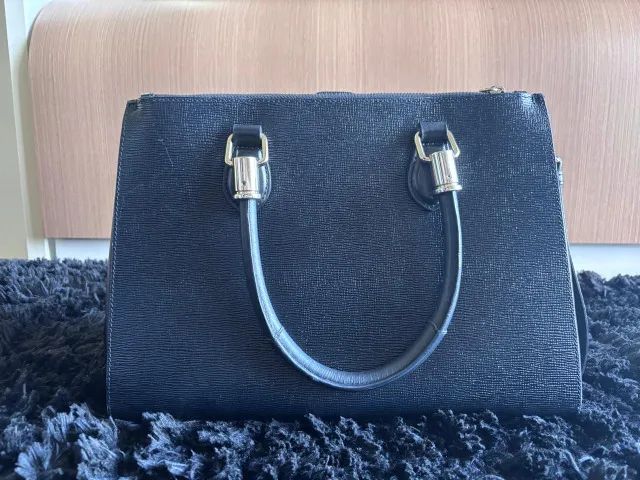Bolsa de couro - Schutz Preta - usada  - Foto 2