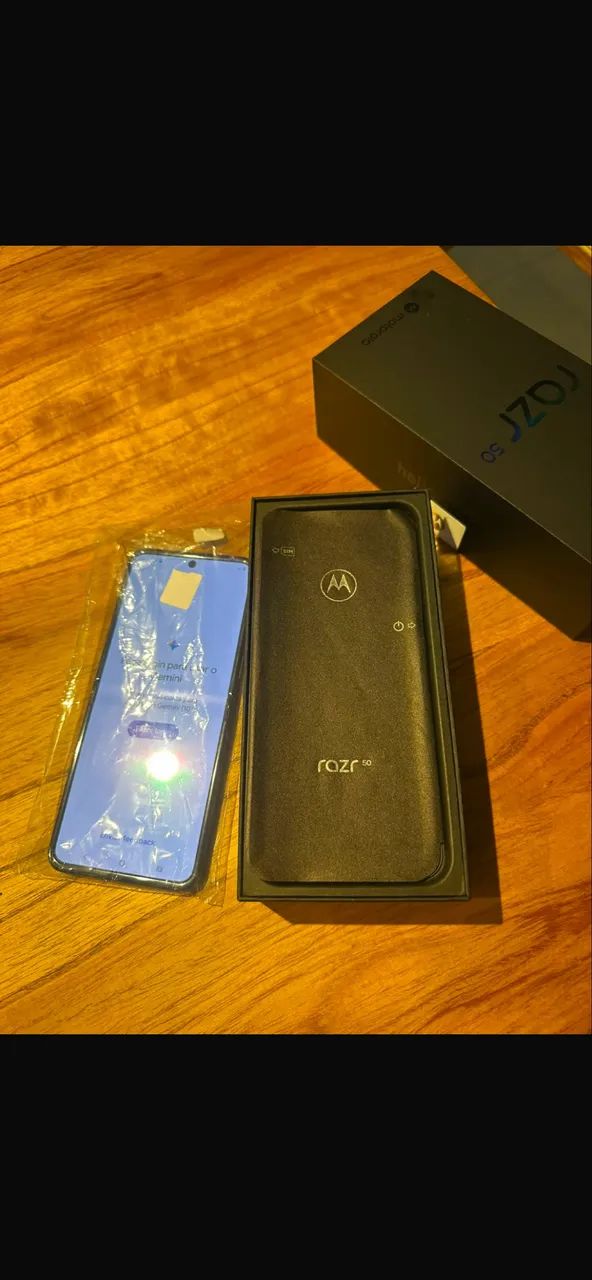 CELULAR MOTOROLA RAZR 50 5G 12/512