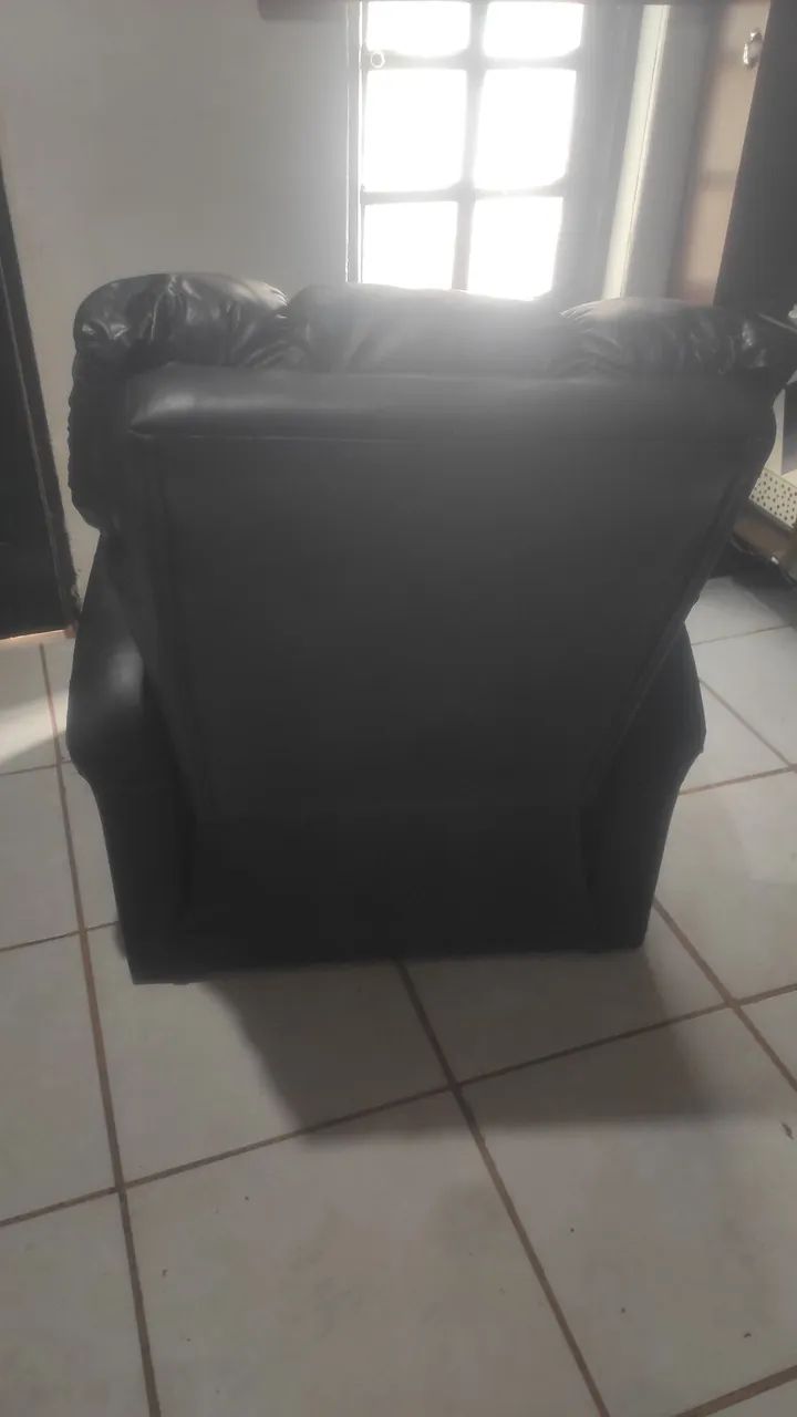 Poltrona Avô Papai Retrátil Reclinável Couro - Foto 5