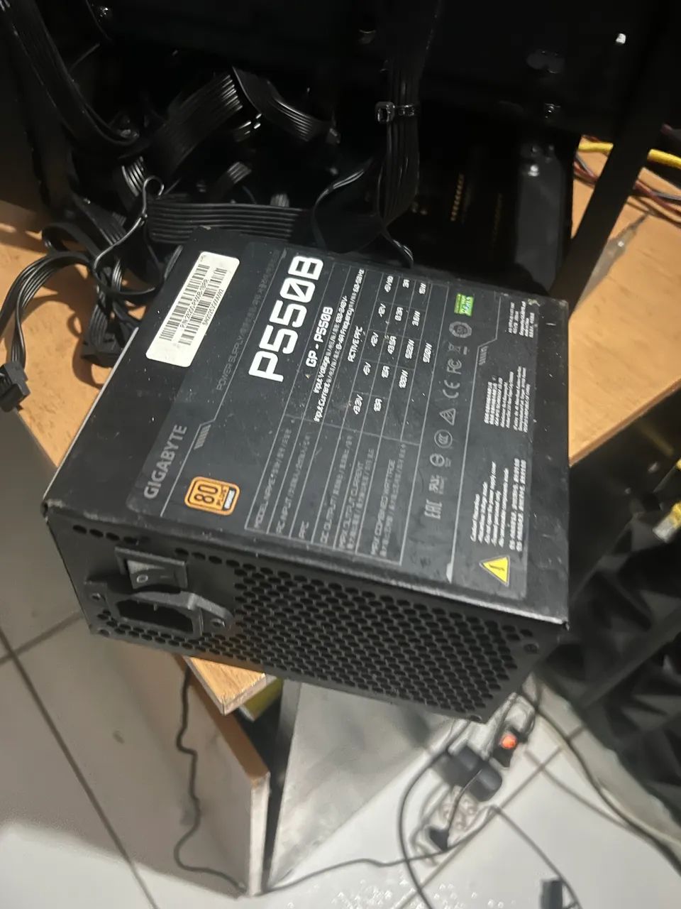 FONTE 550 W GIGABYTE 