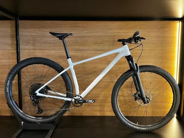 Specialized Chisel Hardtail Base - Ciclismo - Vila Moema, Tubarão