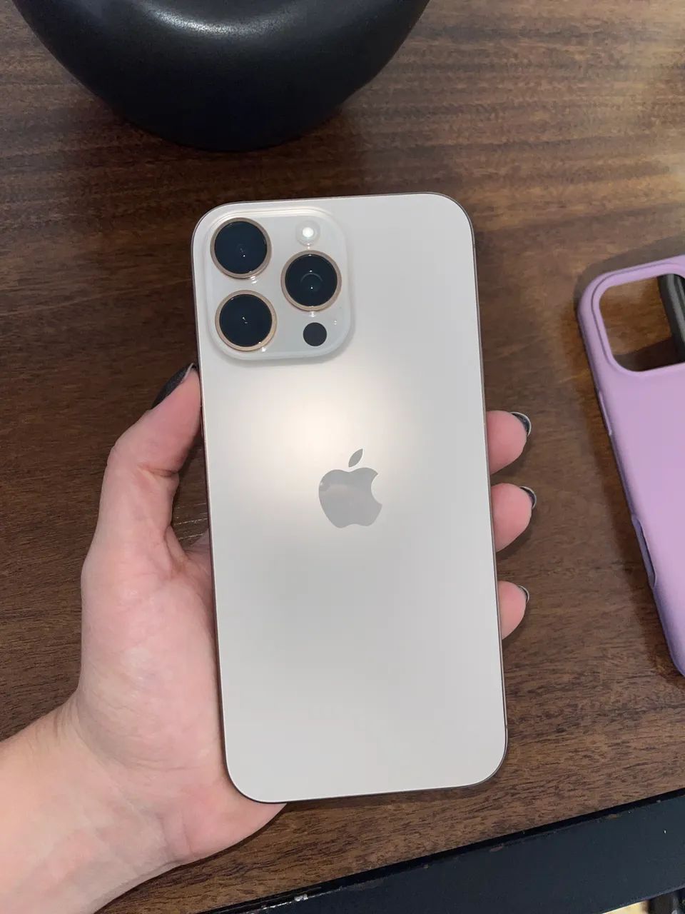 VENDO IPHONE 16 PRO MAX ROSE 1 ANO DE USO 