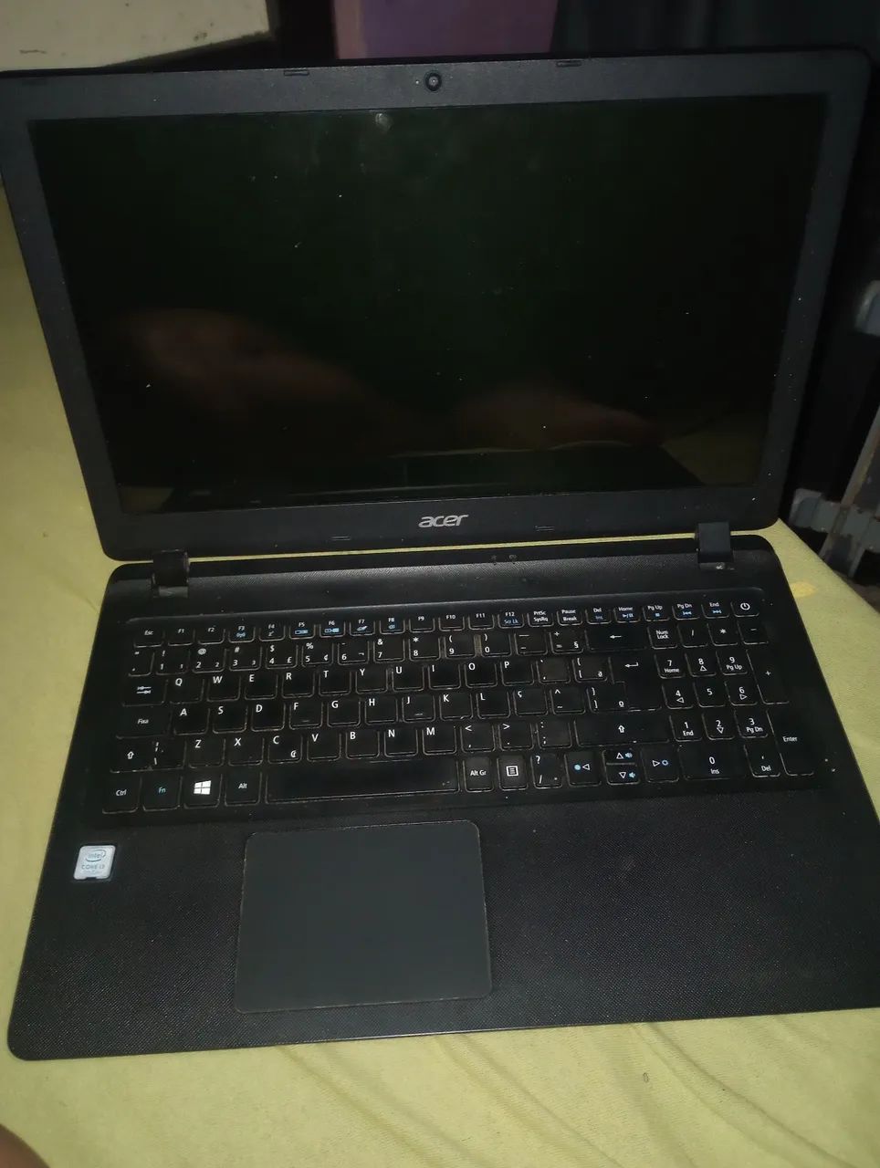 Notebook Acer ES1-572