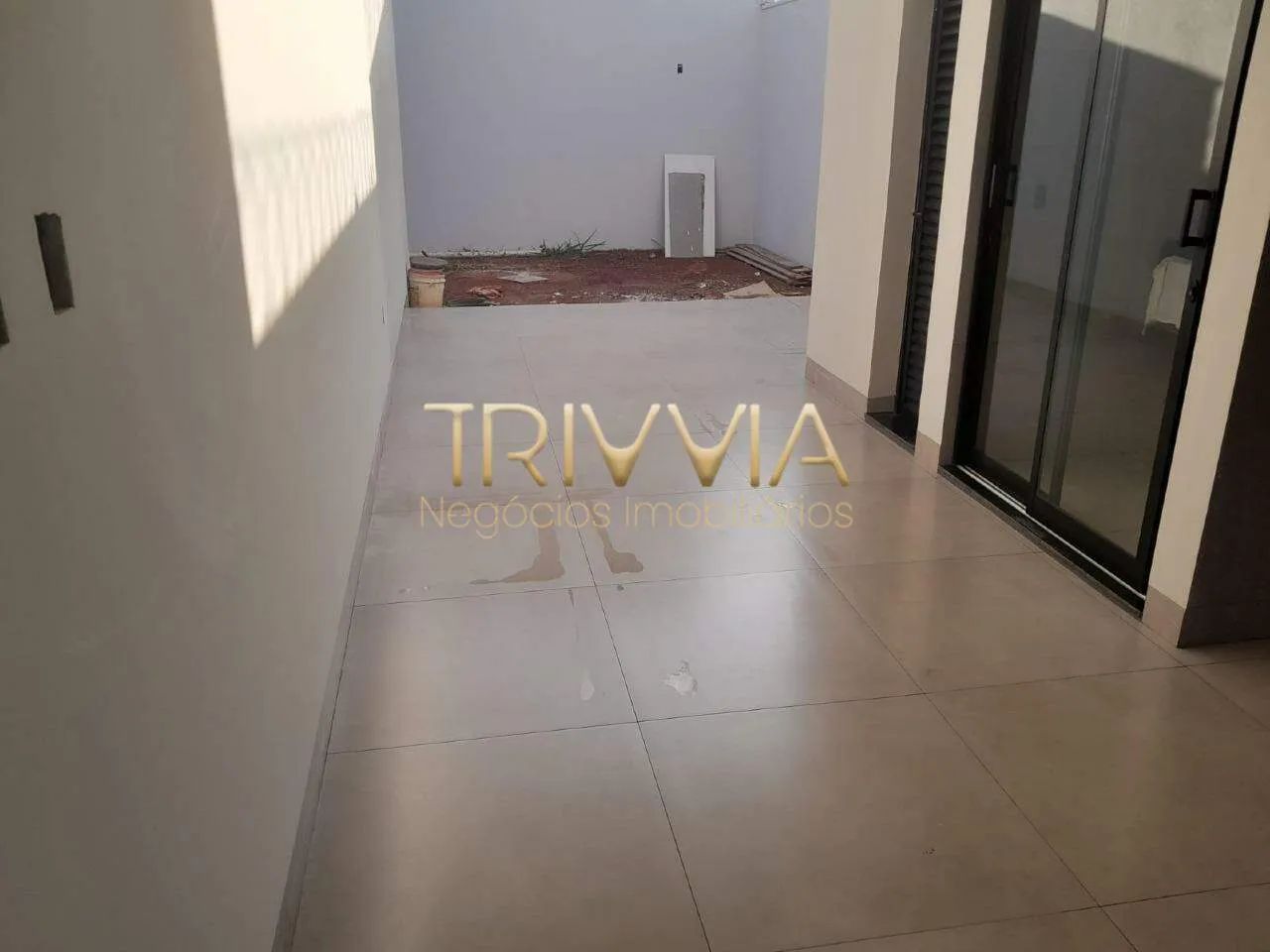 Casa à Venda  3 Quartos, Suíte com Closet e Área Gourmet - Foto 2