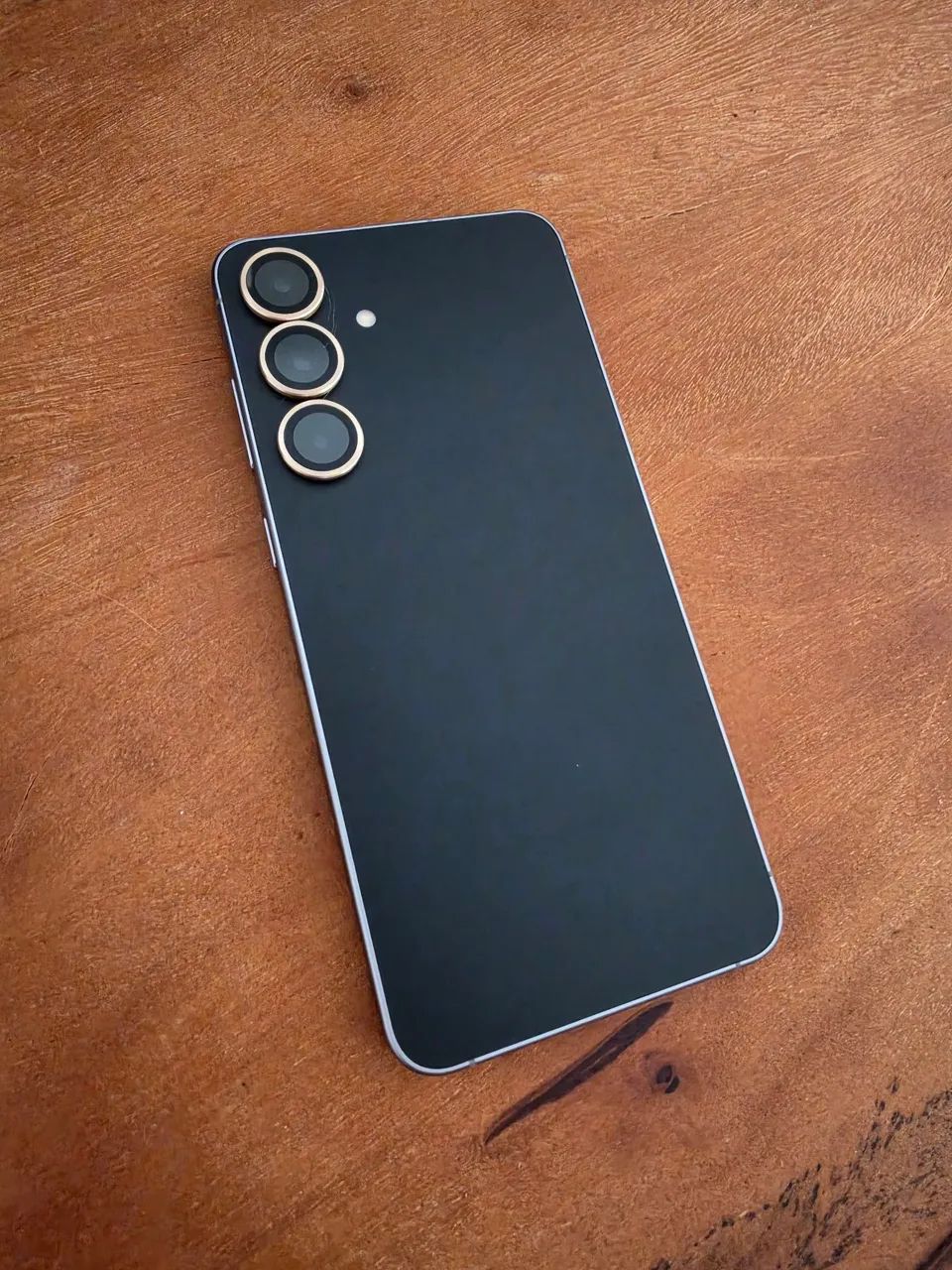 Samsung Galaxy S25 FE 256GB - Foto 2