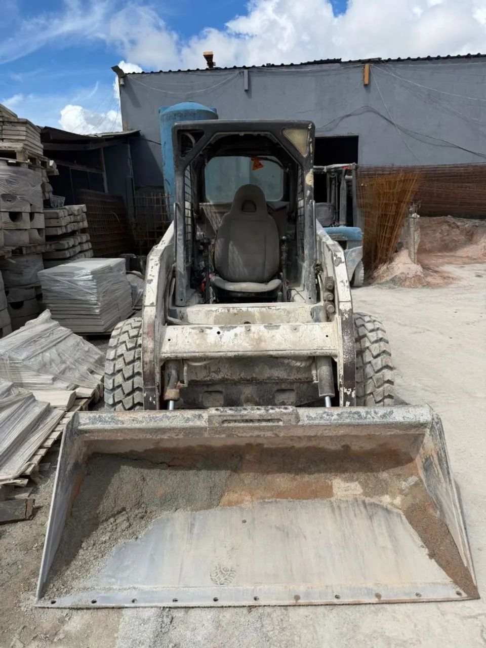 Mini carregadeira S150 Bob cat ano 2012