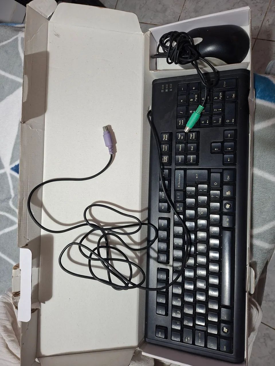 PC + MOUSE + TECLADO S/Placa Mãe.