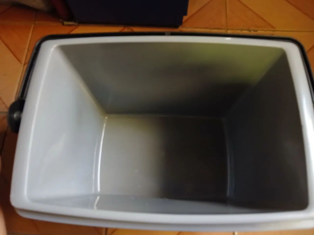 Vende-se caixa térmica - Foto 2