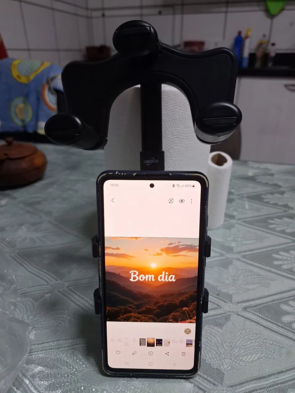 Suporte Veicular de Celular no Espelho Retrovisor Interno do Carro - Foto 4