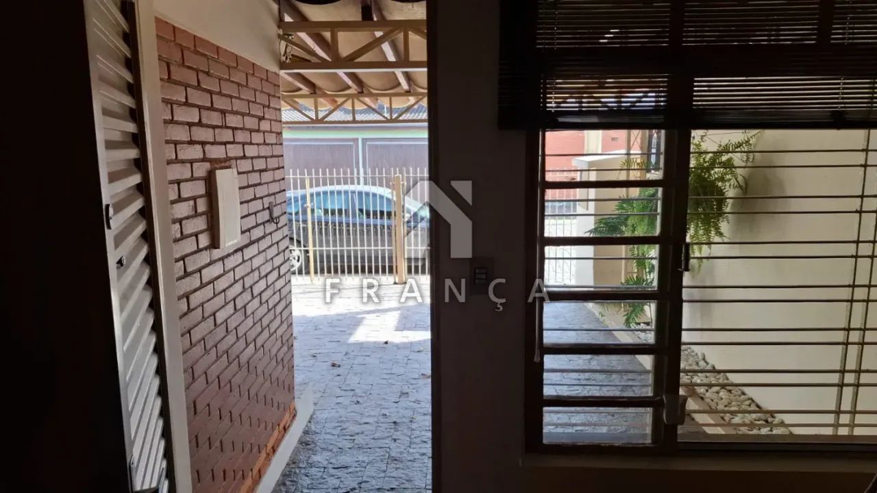 Casa Comercial em Jacareí - Foto 2