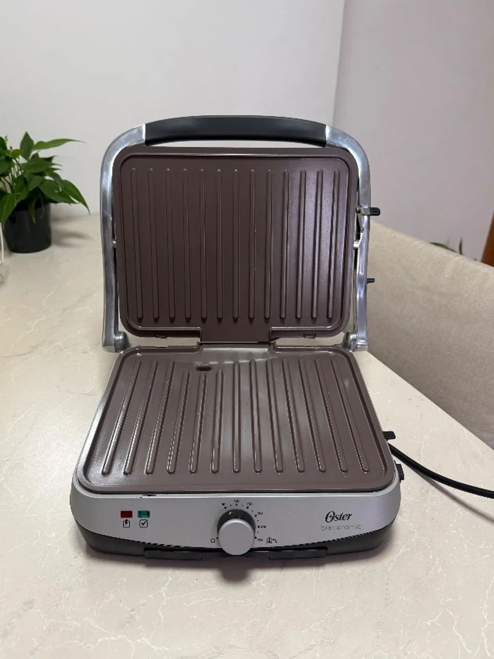 GRILL MULTIUSO OSTER 1500W 220V BIOCERAMIC - Foto 2