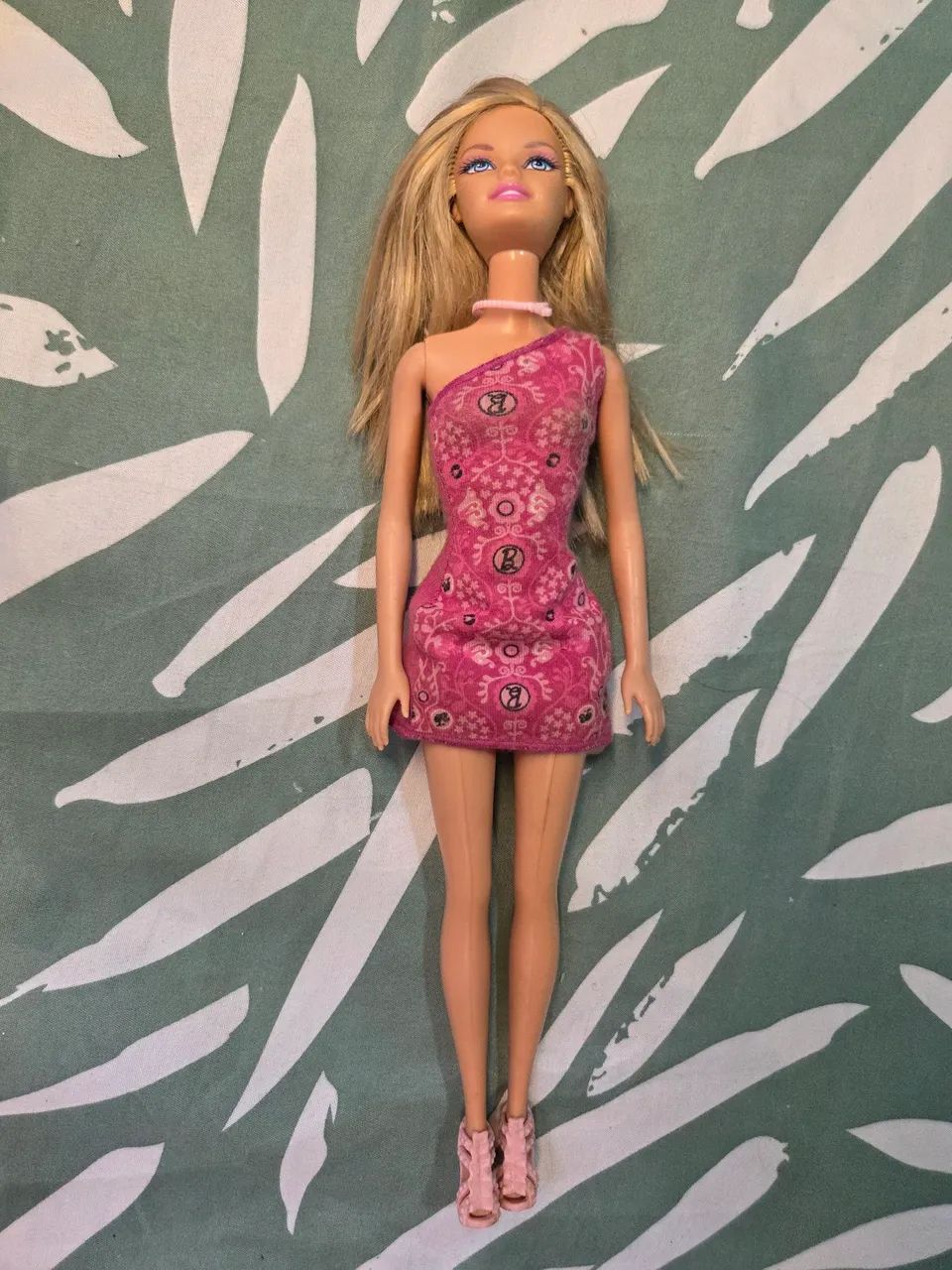 Barbie básica  - Foto 5