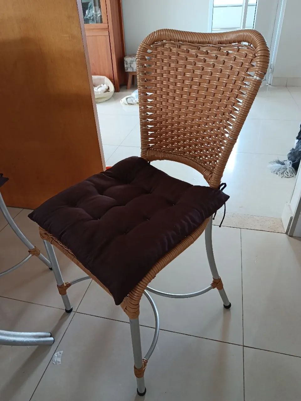 Mesa em Vidro Redonda com 6 cadeiras - Foto 4