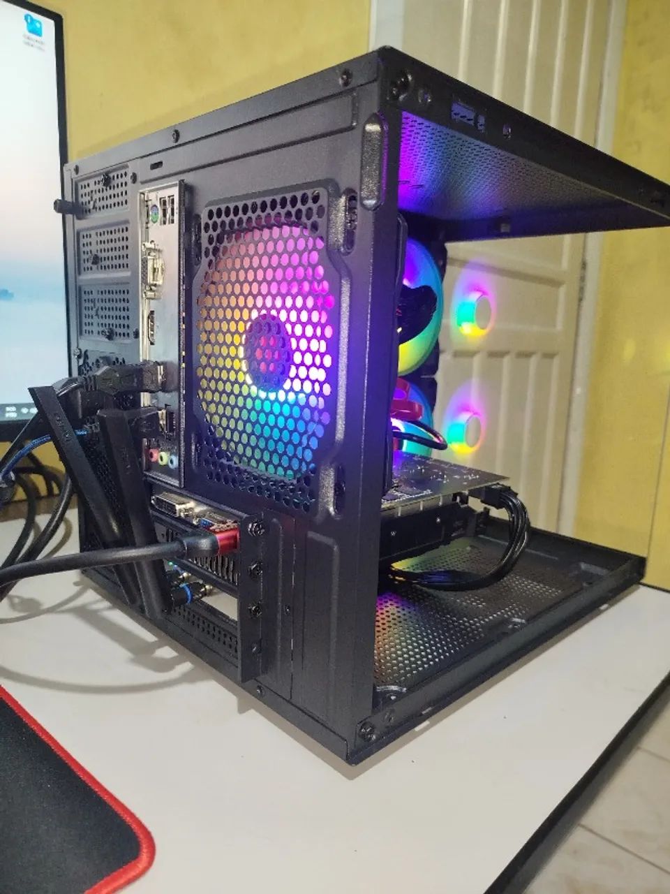 PC Gamer Intel i3-8100 - GTX 550Ti - 8GB RAM - SSD + HD