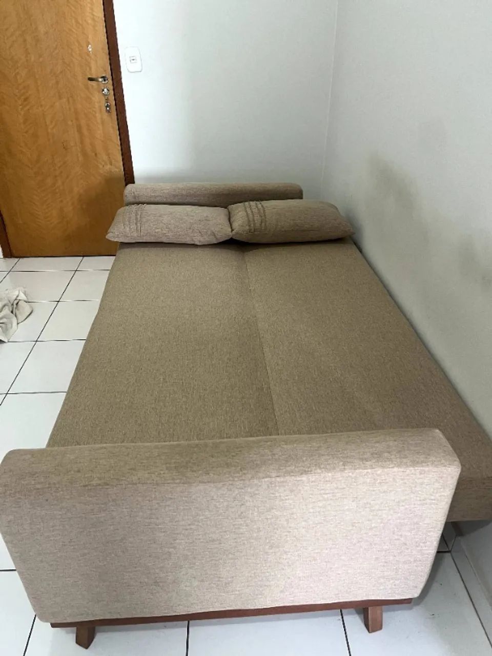 Sofá-cama retrátil / reclinável bege - 5 meses de uso - 2,05m - Foto 2