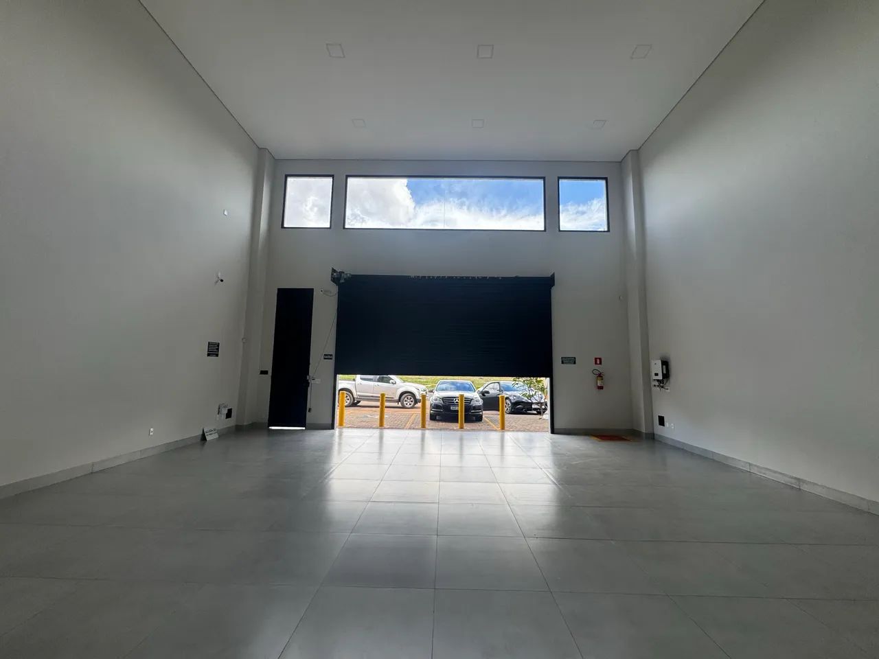 ALUGA SE GALPÃO COMERCIAL  - Foto 2