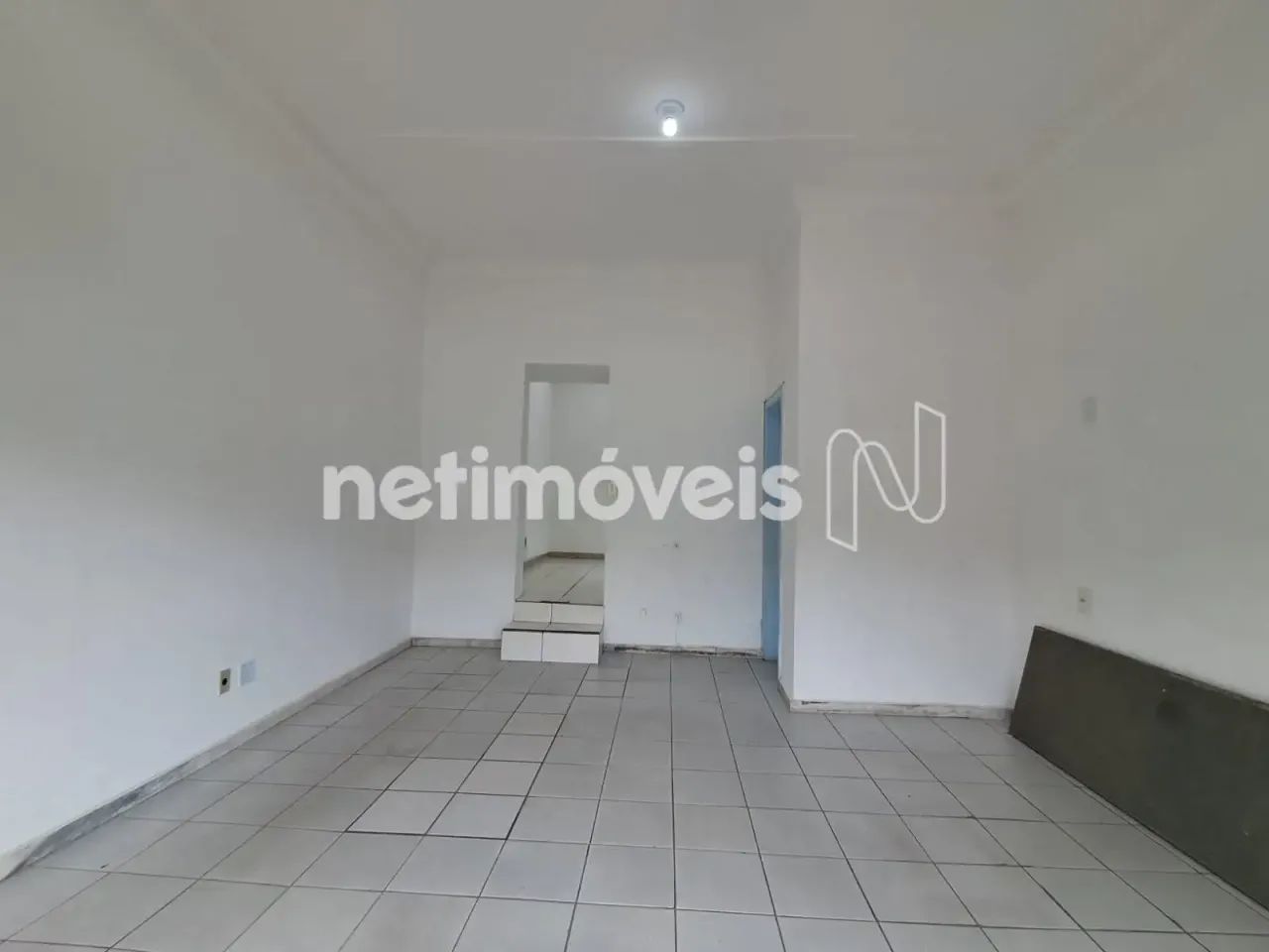 Excelente Loja Comercial de 44m²; com Cozinha e Lavabo no Cidade Nova!