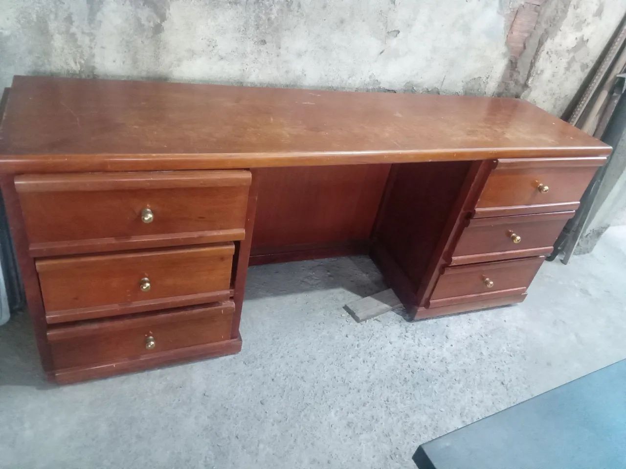 Mesa para escritorio em madeira maciça - Foto 4