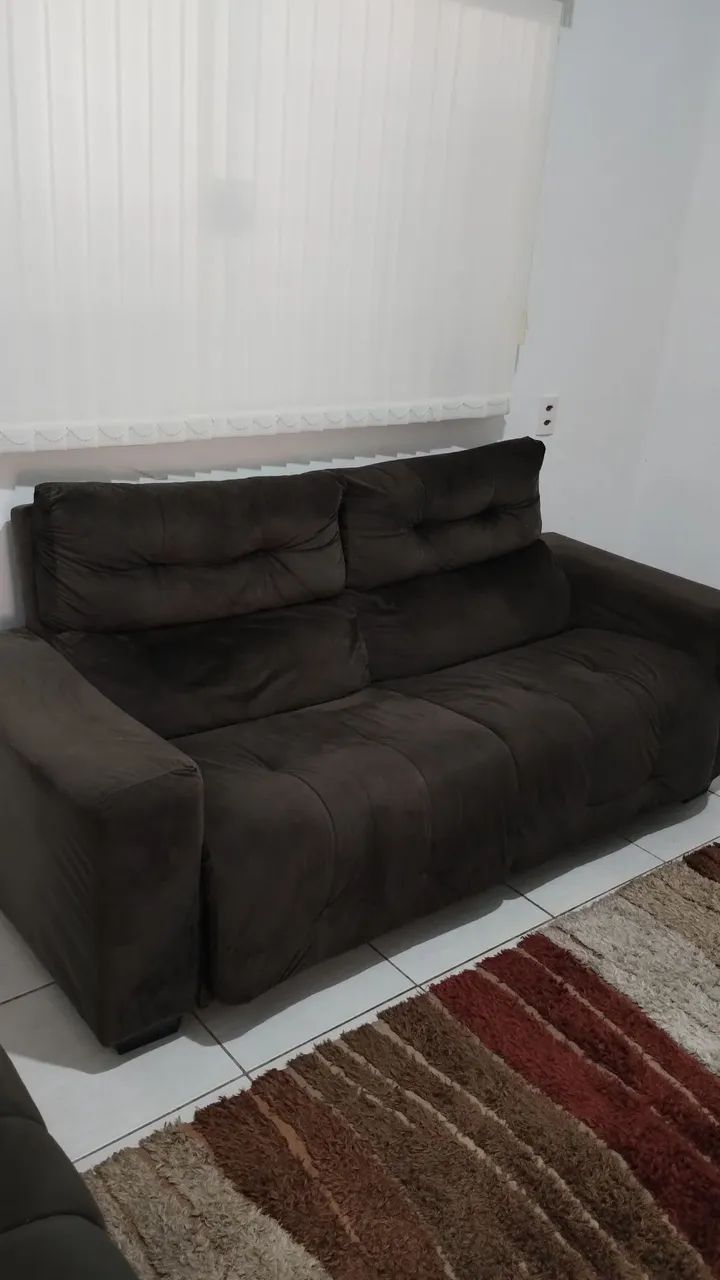 2 Sofás Suede Marrom Escuro - Foto 2