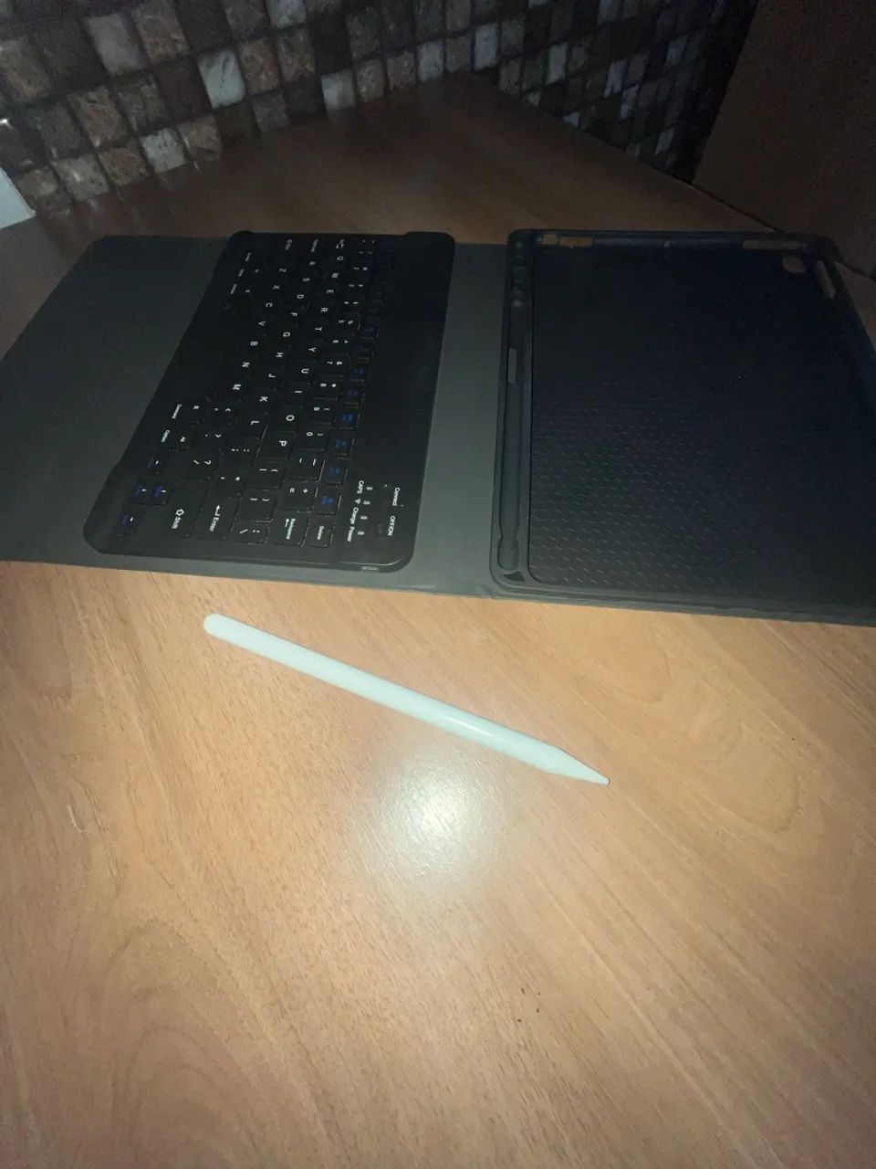 CAPA COM TECLADO BLUETOOTH + CANETA  - Foto 5
