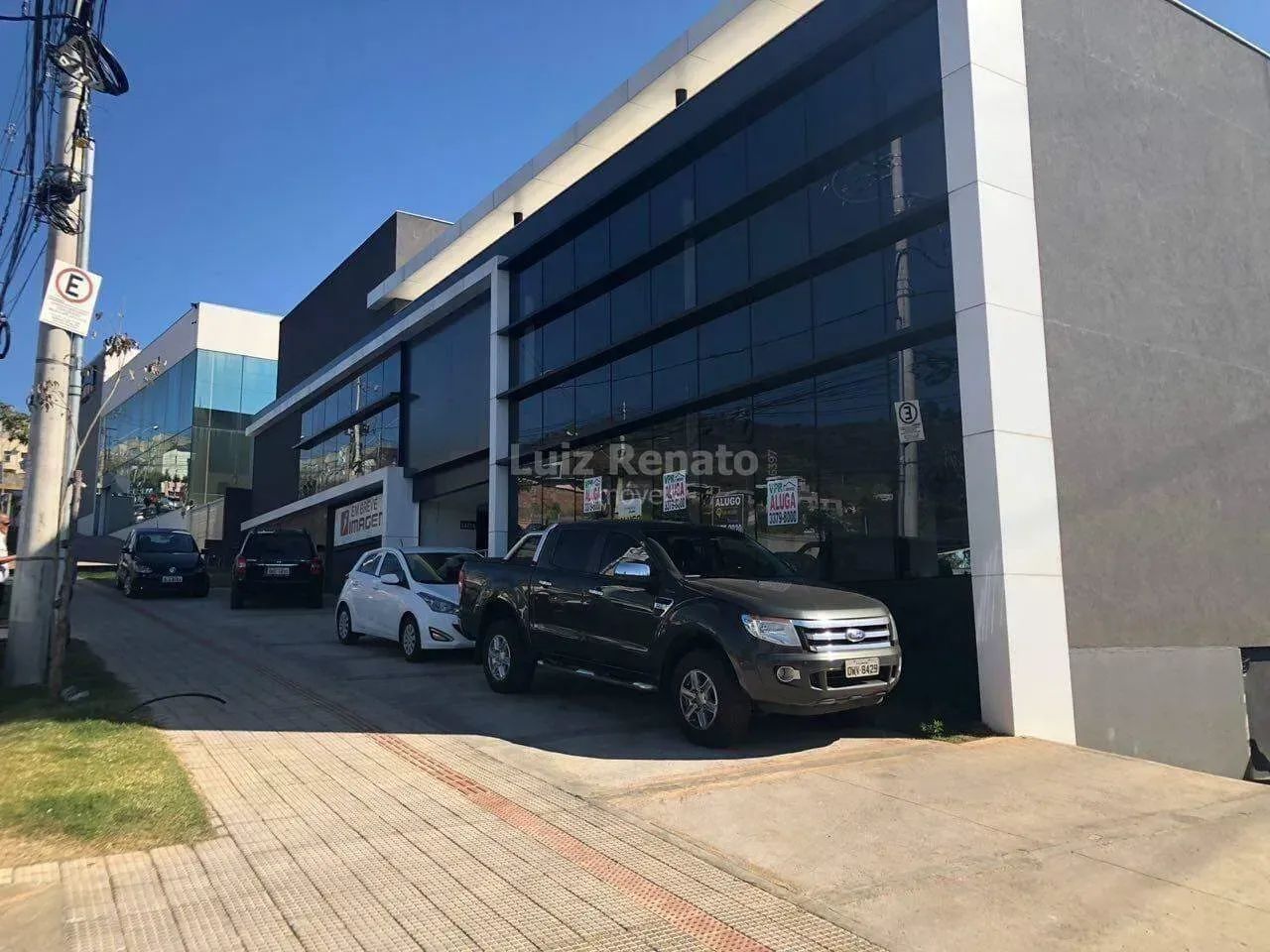 Prédio para alugar com 30 vagas - Buritis