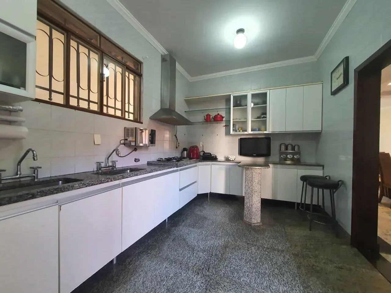 Imóvel para aluguel e venda possui 743 metros quadrados com 7 quartos - Foto 10