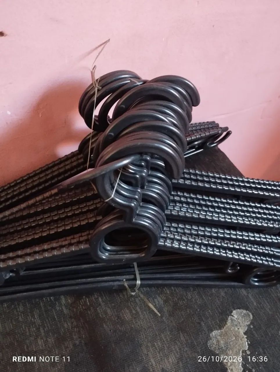 Cabides pela metade do preço  - Foto 2