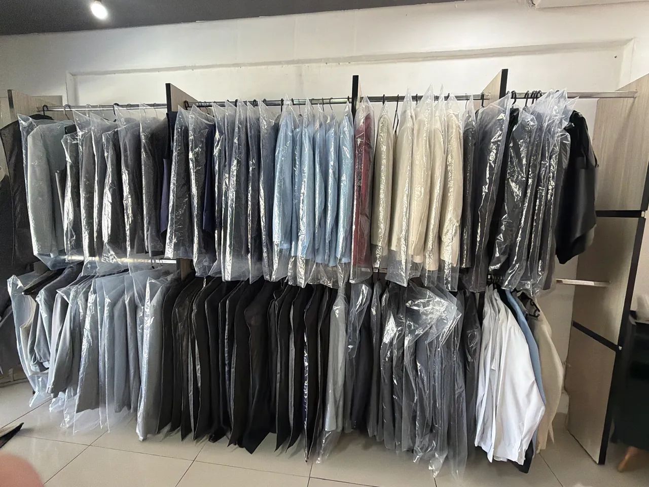 Arara de Roupas com divisórias  - Foto 4