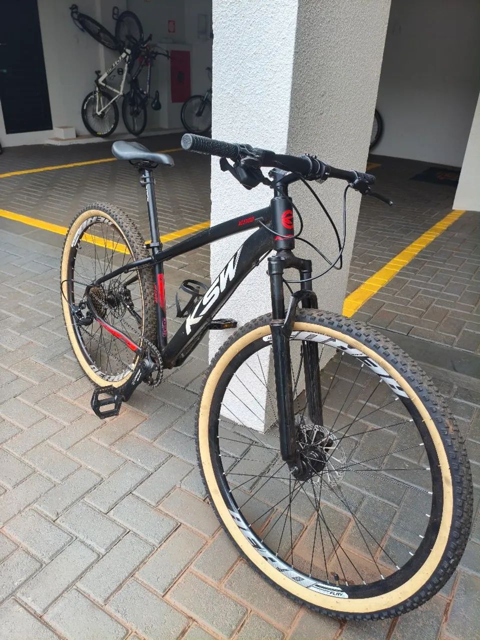 Bicicleta aro 29 V9 - Foto 2