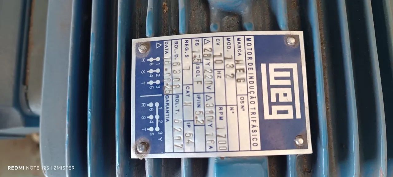 Compressor de ar de 2 cilindros em V 