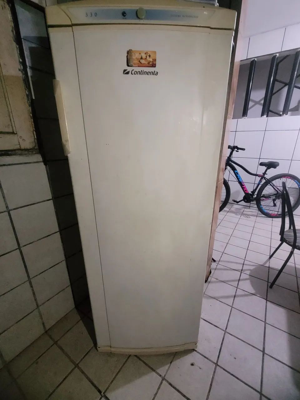 Geladeira CONTINENTAL 