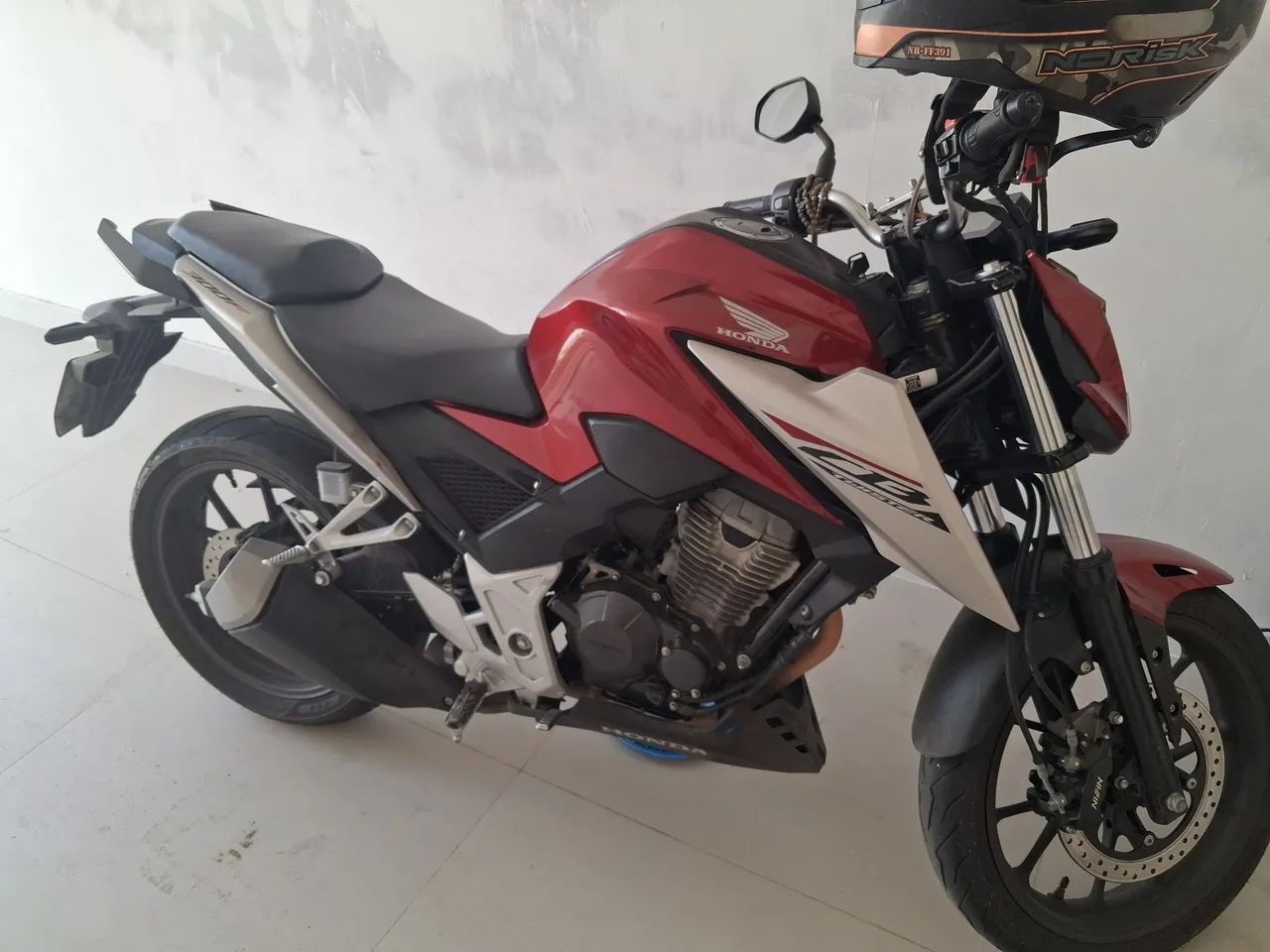 CB 300f