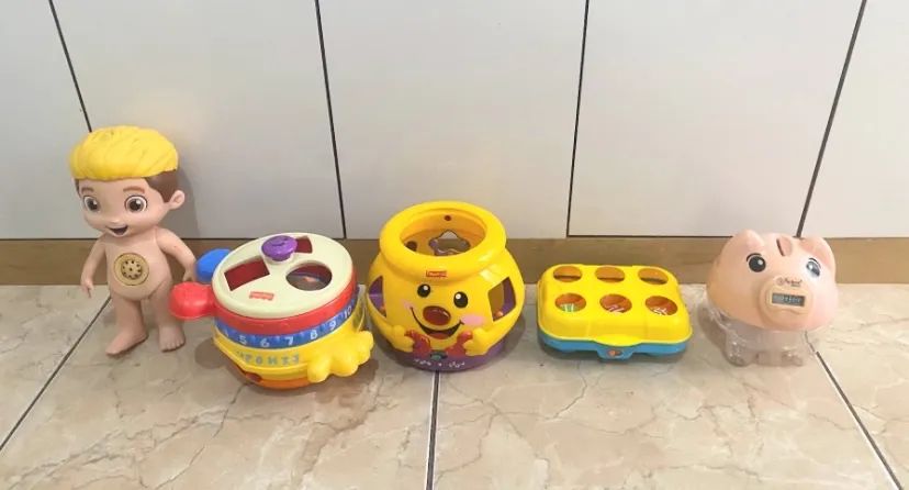 Vende-se lote de Brinquedos eletrônicos 