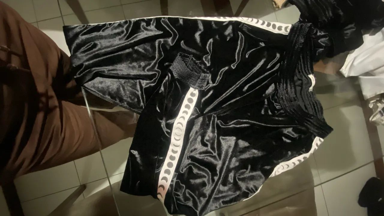 Roupas diversas preço único feminina  - Foto 2