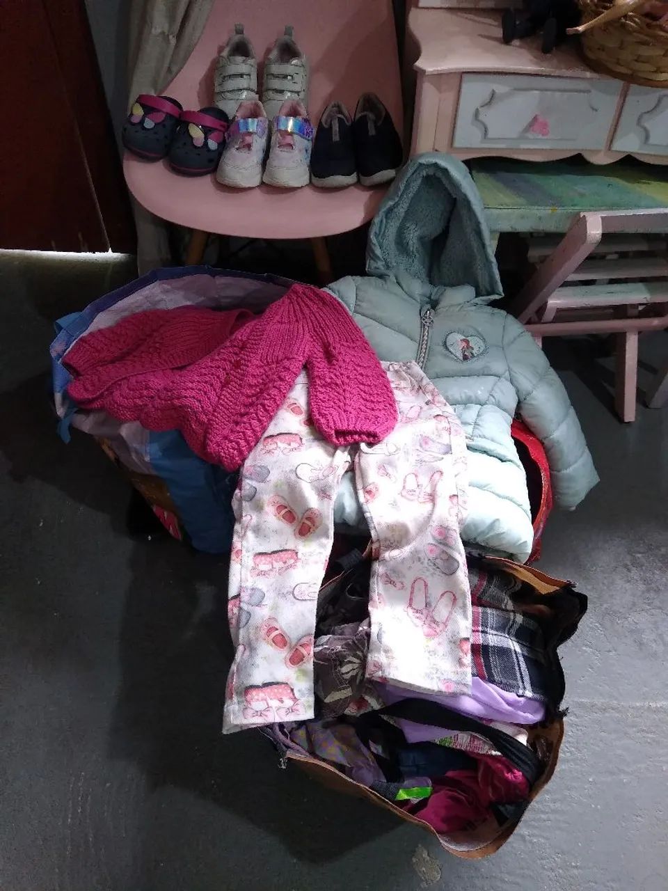Lote roupas e tenis