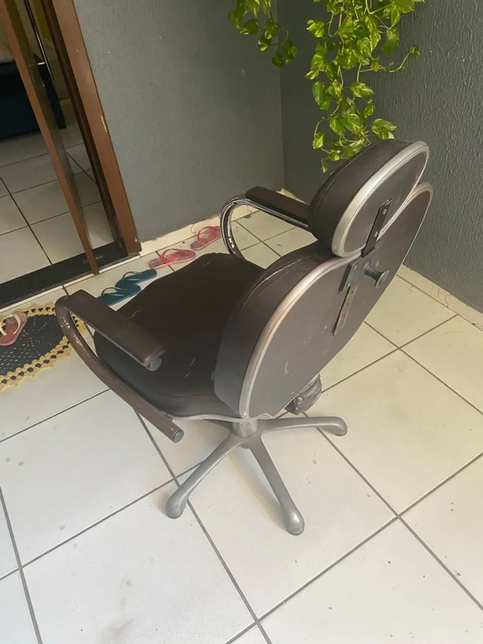 Cadeira de barbeiro  - Foto 2