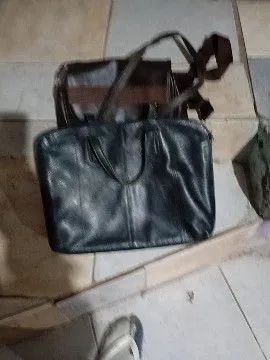 2 bolsas de couro marrom