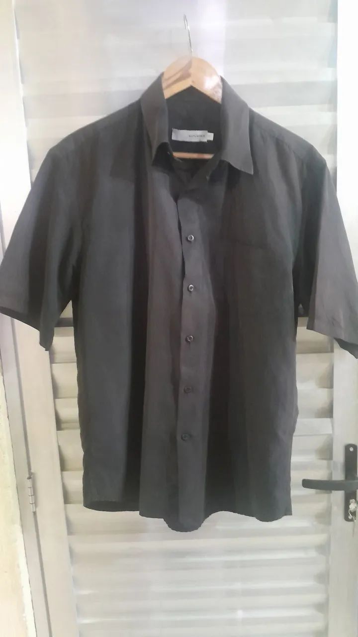 Camisa social preta manga curta. - Foto 2