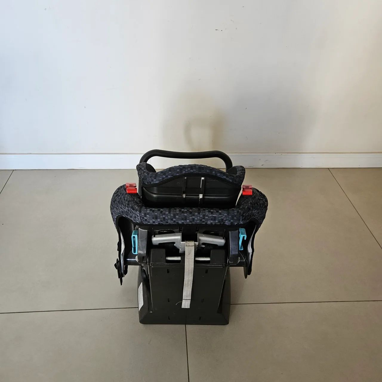 Cadeirinha Burigotto Matrix Evolution 0 a 25kg - Conservada<br>? Preço<br>R$ 350 - Foto 4