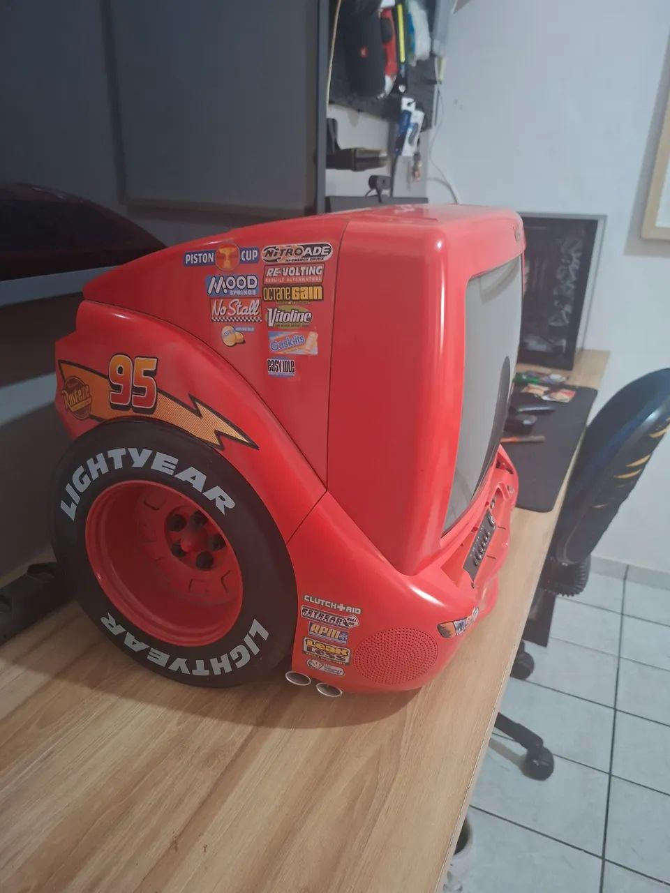 Televisão de tubo com defeito - Foto 3