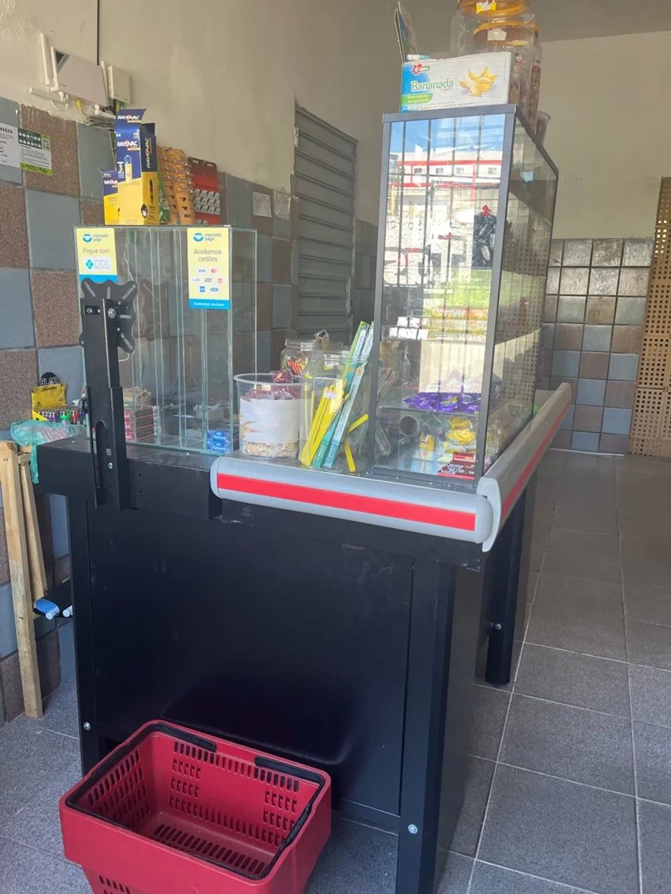 Caixa para mercearia e supermercado 