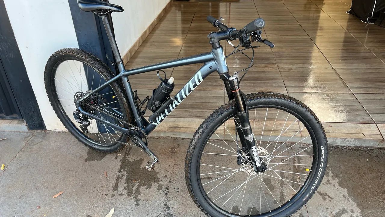 Bicicleta Specialized Aro 29 - 12v SRAM - Suspensão Pro Shock - Foto 3