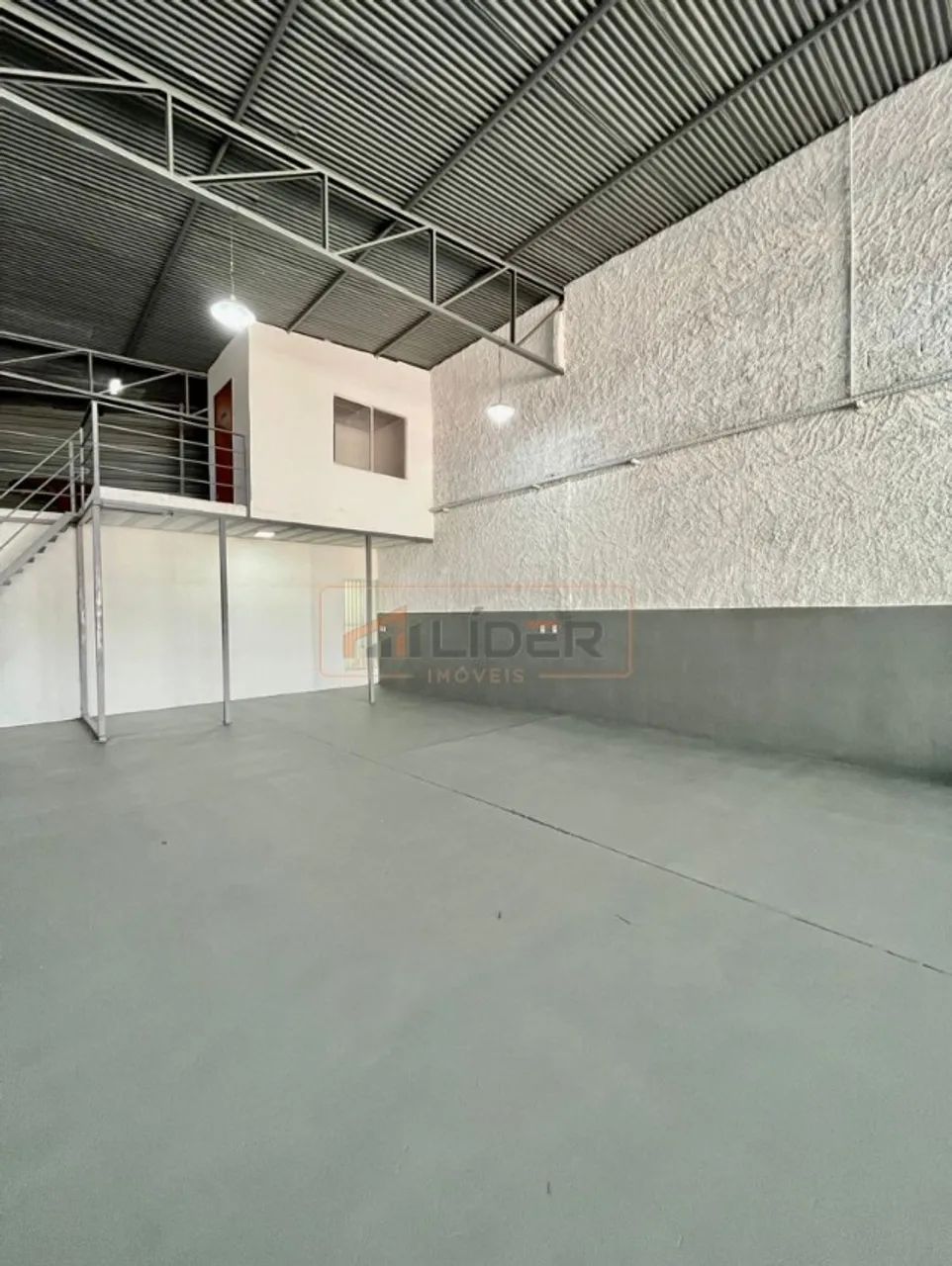 Aluga-se Galpão em Zona Comercial - Foto 5
