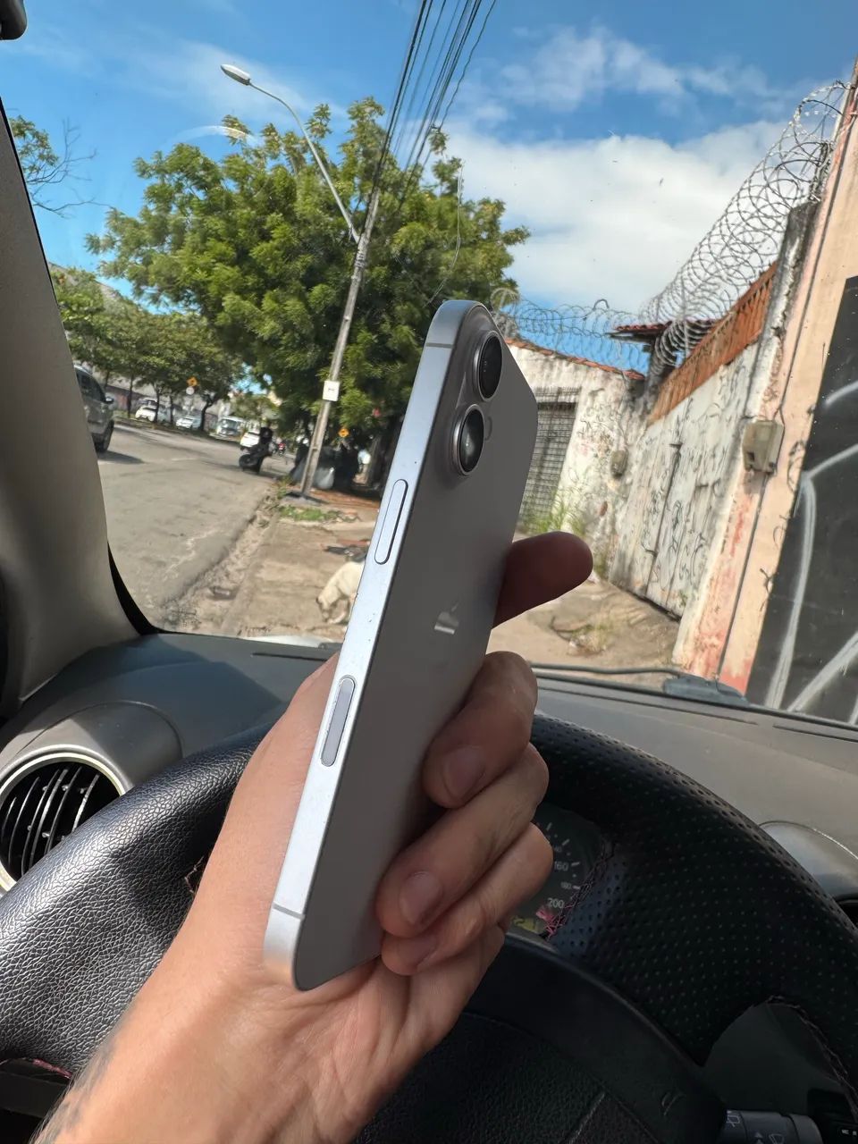  iPhone 16 128GB - Branco  - Foto 3