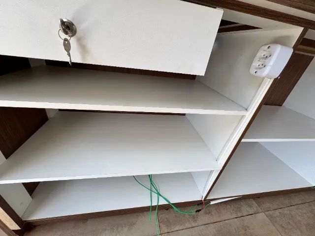 Balcão Comercial MDF com Vidro - Caixa / Recepção / Loja - 2,53m - Foto 4