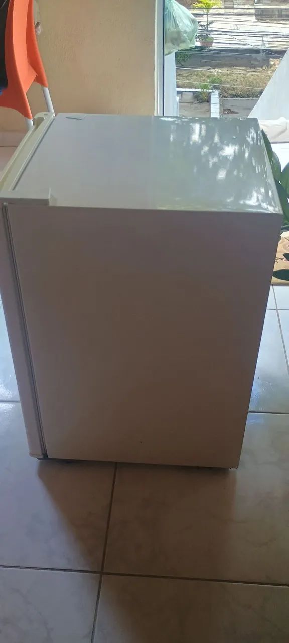 Vendo um ótimo frigobar da EOS  - Foto 5