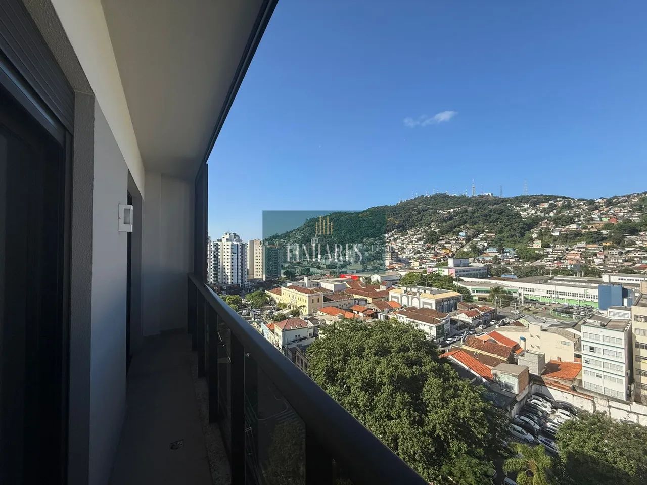 APARTAMENTO DUAS SUÍTES - 2 VAGAS COBERTAS - CENTRO - FLORIANÓPOLIS - Foto 4