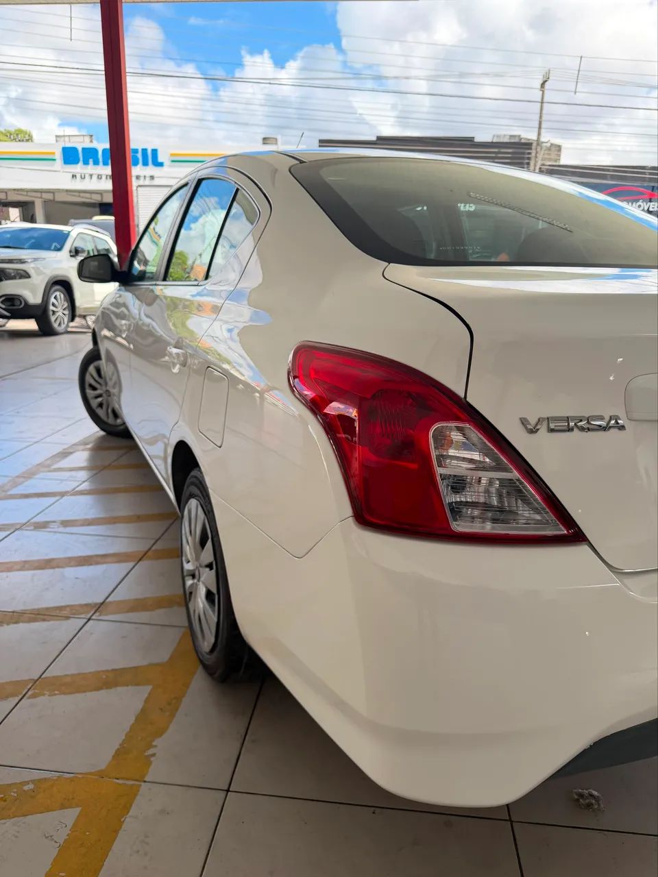 Nissan Versa 1.0 12V Flexstart 4P Mec. 2019 - Foto 5